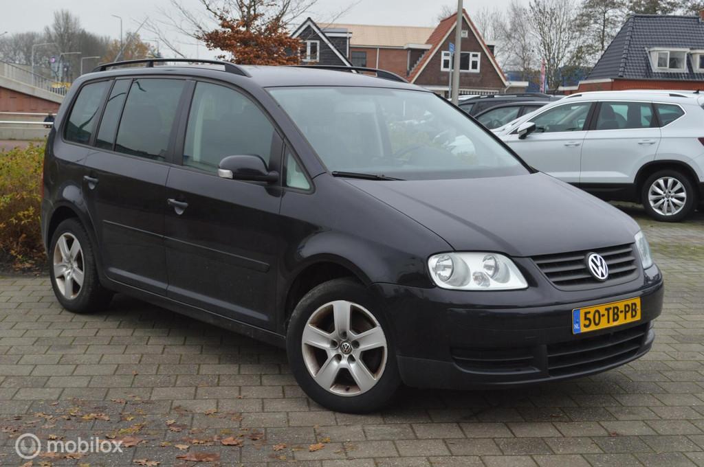 Volkswagen Touran 1.6-16V FSI Business, Auto's, Volkswagen, Voorwielaandrijving, 4 cilinders, 116 pk, Zwart