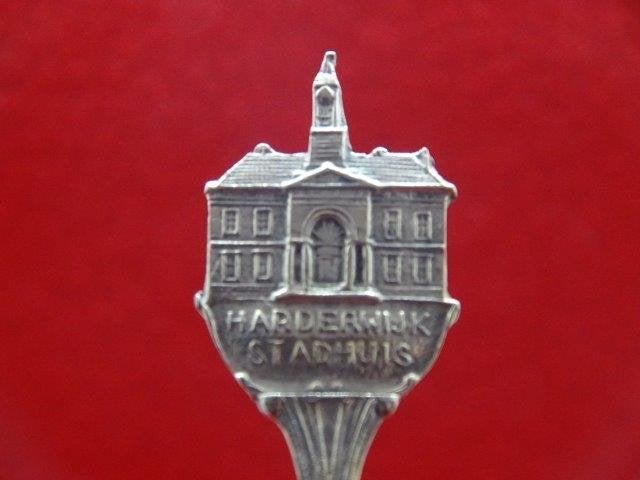 Lepeltje: Harderwijk, Verzenden