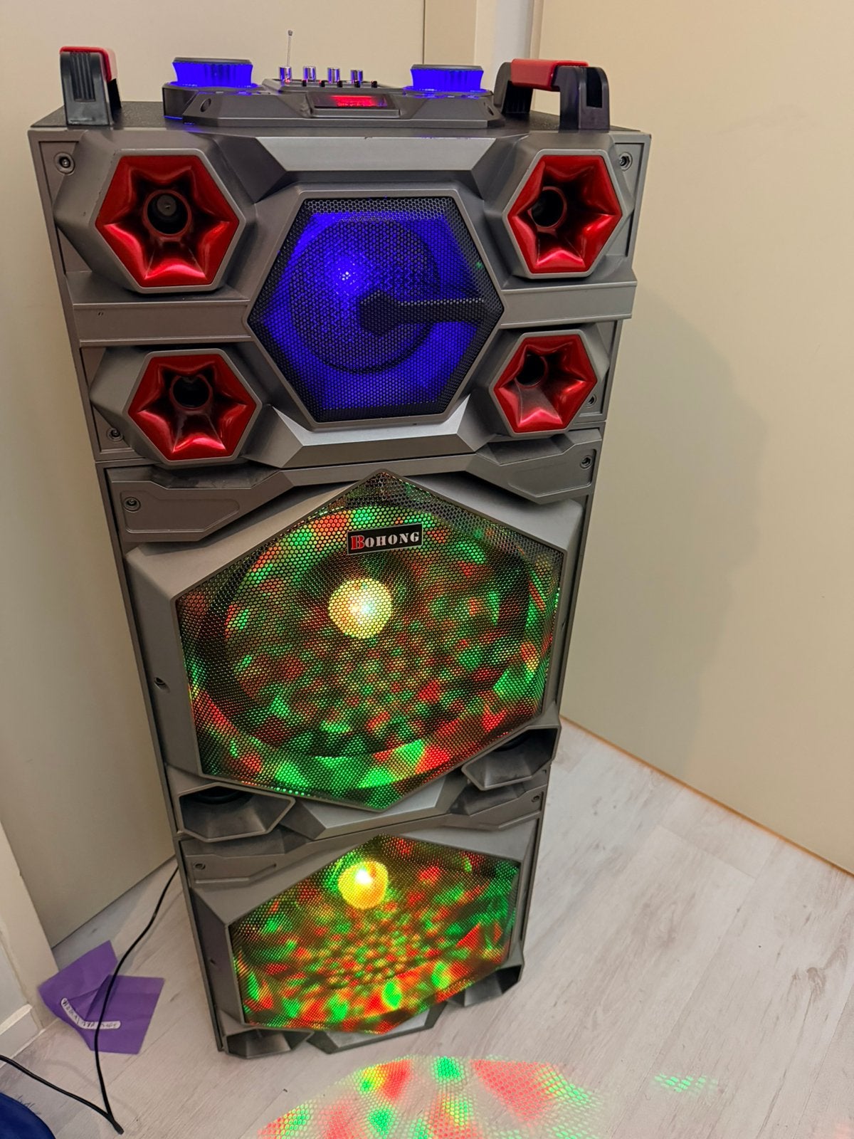 Leuke grote partybox met licht, Gebruikt, Party speaker, Bluetooth, Ophalen