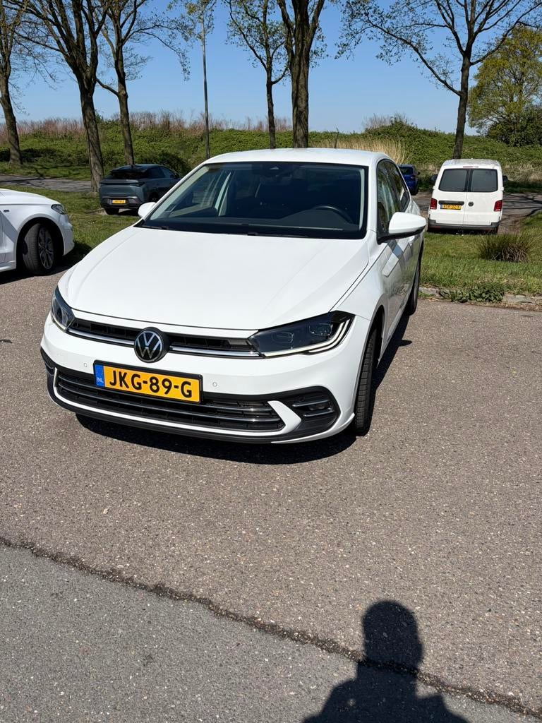 Volkswagen polo 1.0 TSI Style | automaat | parkeercamera, Auto's, Automaat, Zwart, 95 pk, Wit