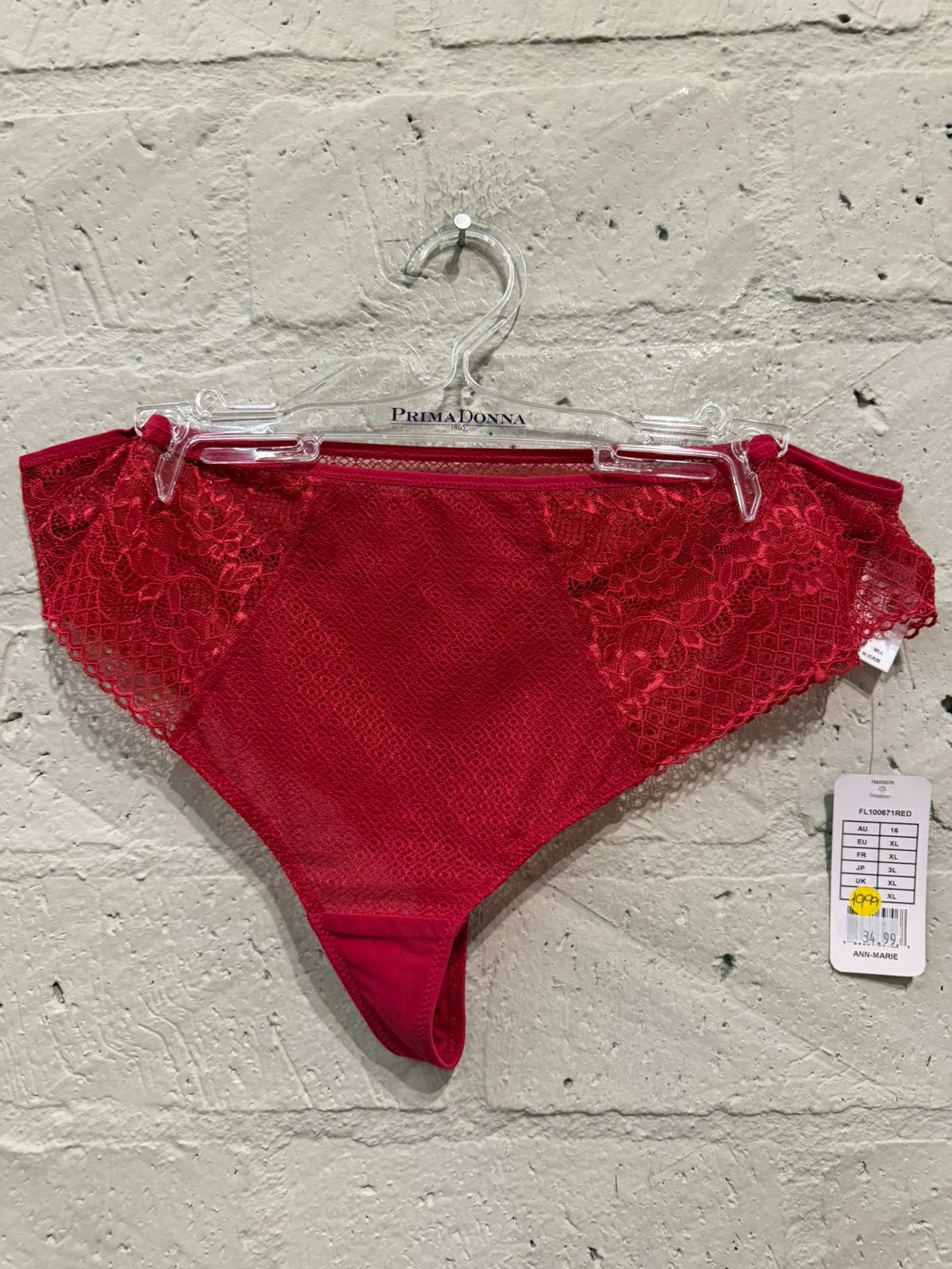 Fantasie string 42/ XL NIEUW!! Nu €10, Kleding | Dames, Ophalen of Verzenden, Rood, String
