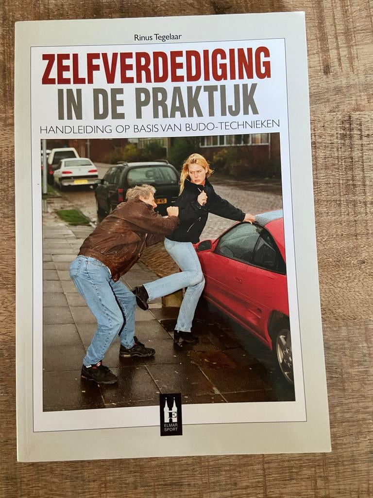 Zelfverdediging in de Praktijk - Rinus Tegelaar, Ophalen of Verzenden, Gelezen, Vechtsport