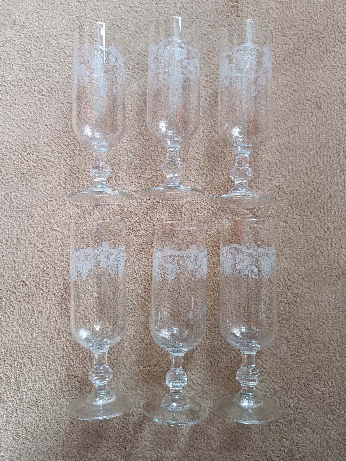 Set van 6 wijnglazen met druivenmotief, Ophalen of Verzenden