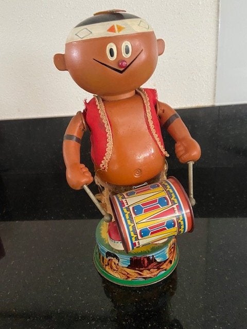 Ernie The Drumming Indian tin battery opp.TN Japan jaren '60, Antiek en Kunst, Antiek | Speelgoed, Ophalen of Verzenden