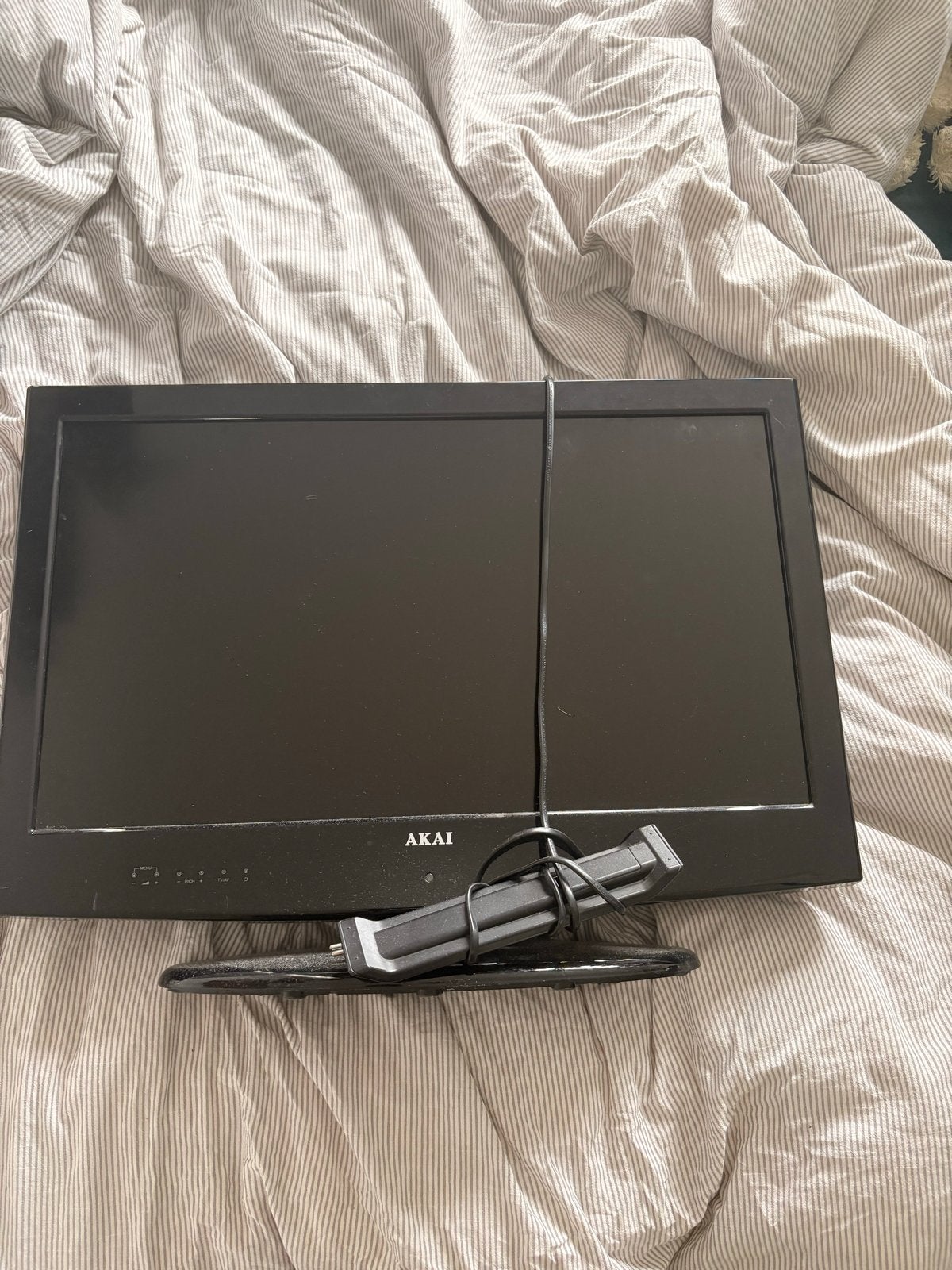 Akai TV - Compacte televisie, ideaal voor slaapkamer, Gebruikt, 50 Hz, LCD, 40 tot 60 cm