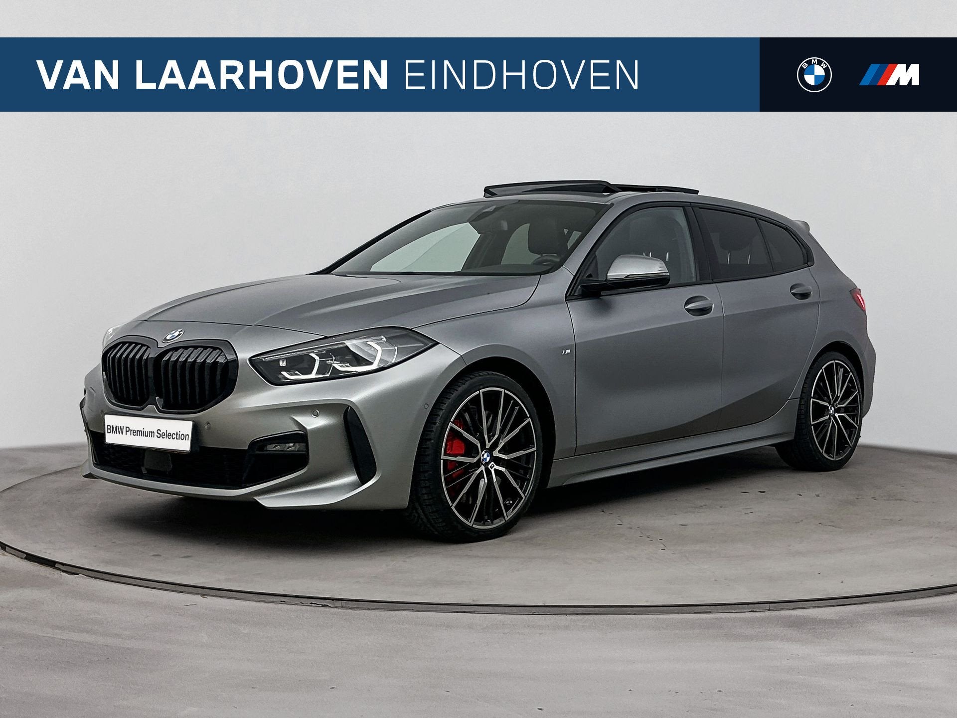 BMW 1 Serie 118i M Sport Automaat / Panoramadak / Sportstoel, Dealer onderhouden, 136 pk, Gebruikt, Bedrijf