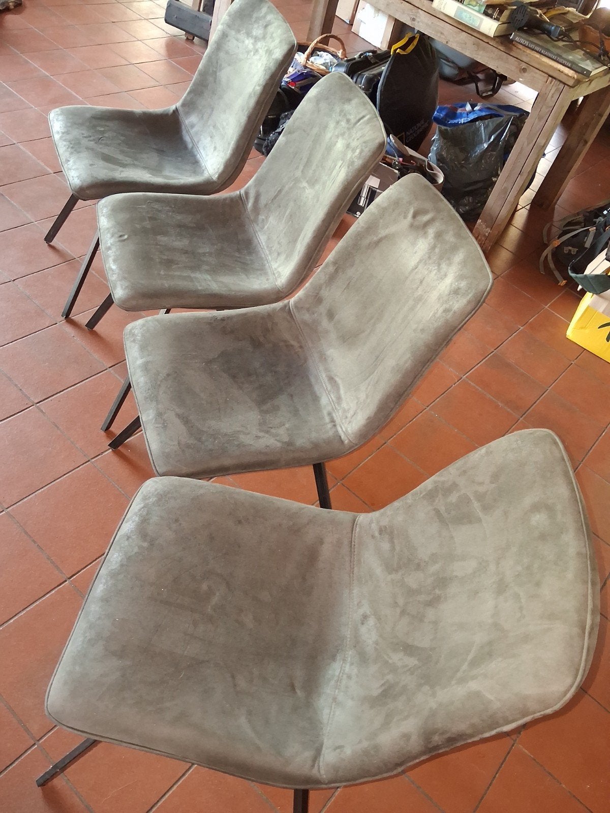 Set van 4 grijze eetkamerstoelen. Ophalen in Twello., Ophalen, Gebruikt, Modern, Industrieel, Grijs