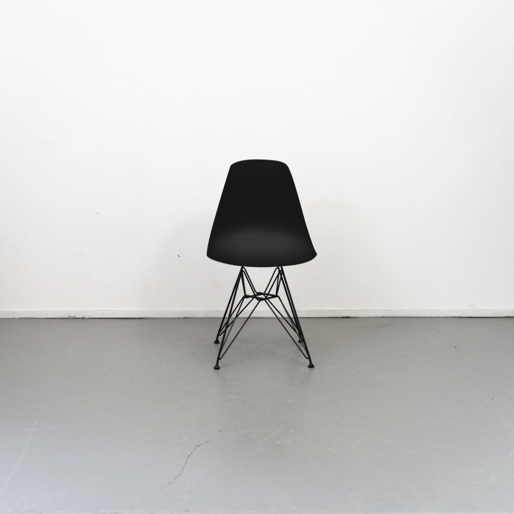 Vitra Eames DSR Stoel Zwart - Zwart, Kunststof, Niet ingevuld, Zo goed als nieuw, Vitra
