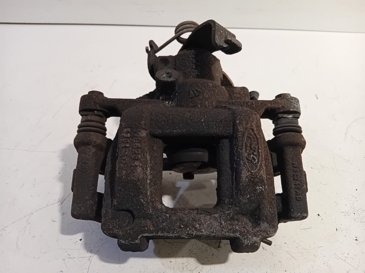 Remklauw rechts achter Ford Transit, Auto-onderdelen, Remmen en Aandrijving, Onderdelen@venauto.nl, Van der Ven Autorecycling B.V.