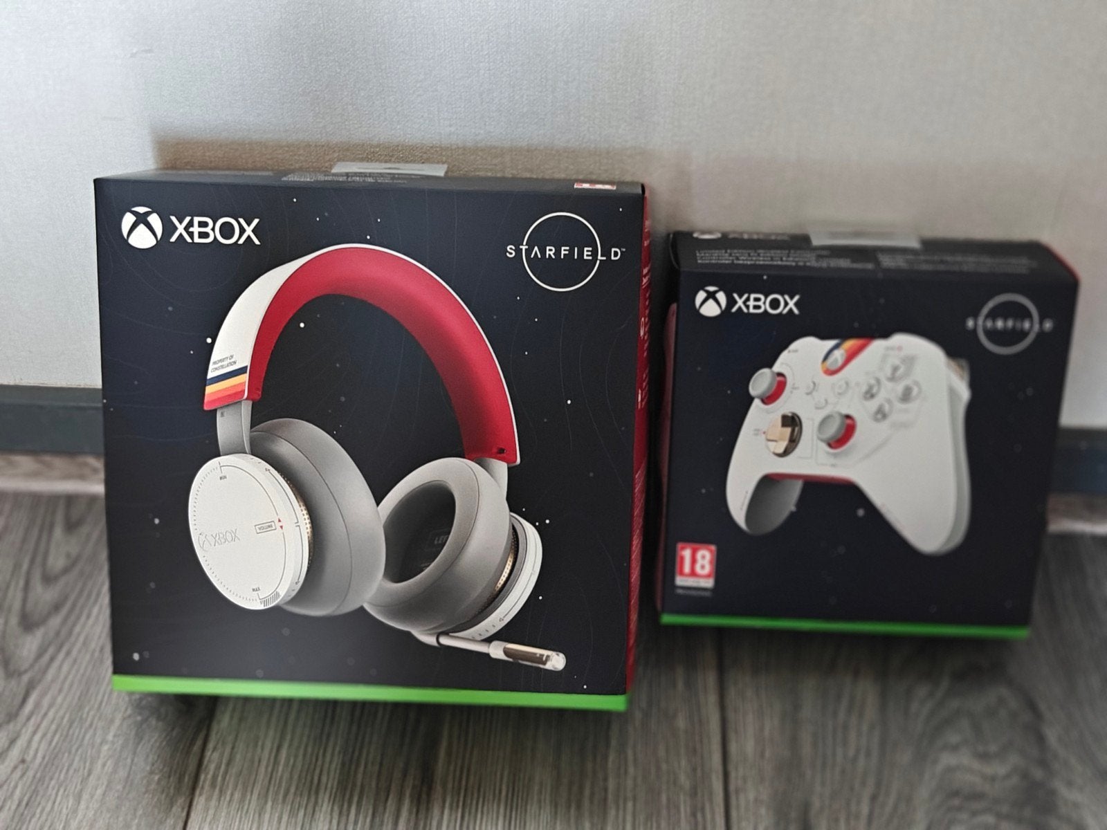 Starfield Xbox Controller geseald + Headset nooit gebruikt, Xbox One, Overige typen, Ophalen of Verzenden, Zo goed als nieuw
