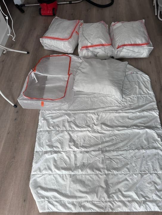 4x ikea dekbedden 140-200 cm incl kussens en opbergtas, Caravans en Kamperen, Ophalen, Zo goed als nieuw