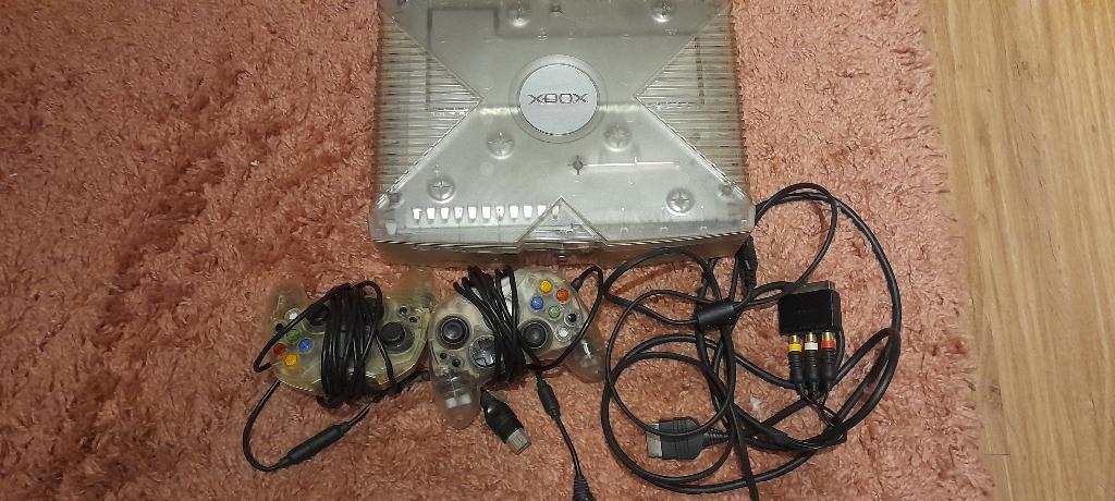 xbox Classic console crystal met cabels,4 controllers 4games, Ophalen of Verzenden, Gebruikt, Met 2 controllers, Crystal/doorzichtig