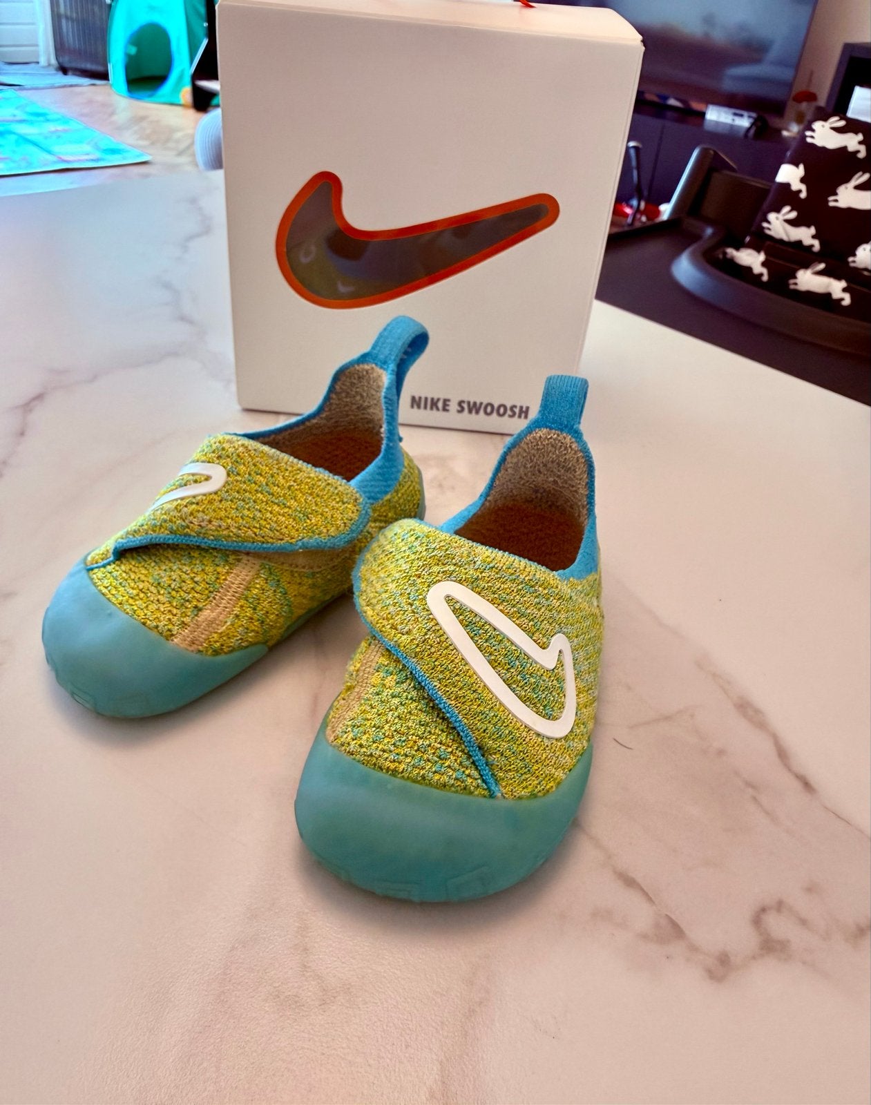 Nike Swoosh 1 babyschoentjes - Maat 22, Schoentjes, Jongetje of Meisje, Ophalen of Verzenden, Zo goed als nieuw