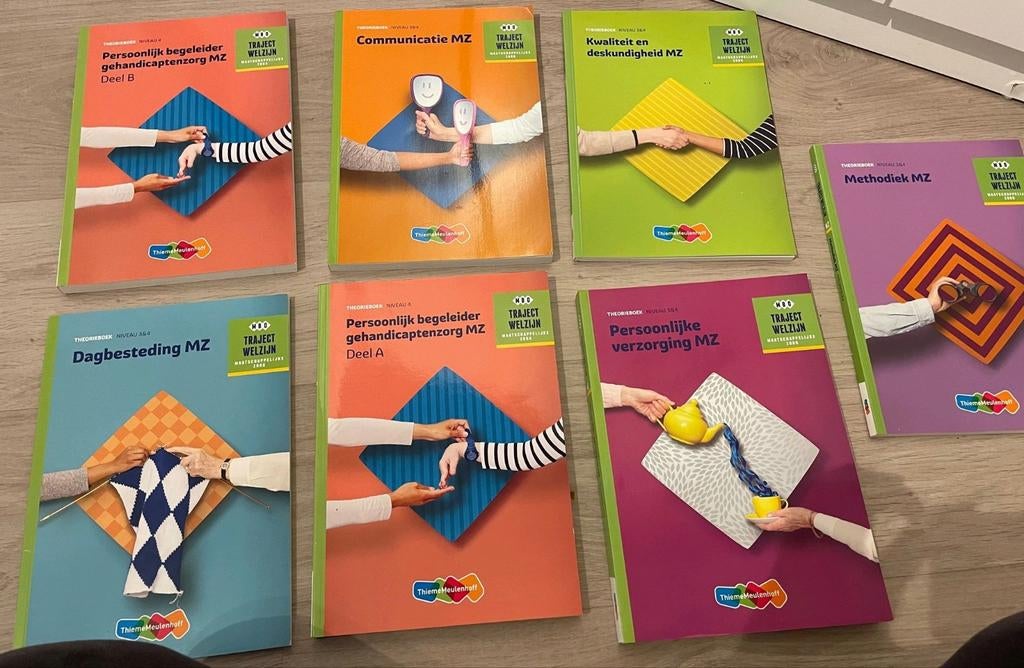 7 studieboeken gehandicaptenzorg mz studie boeken zorg, Boeken, Ophalen of Verzenden, Zo goed als nieuw, MBO