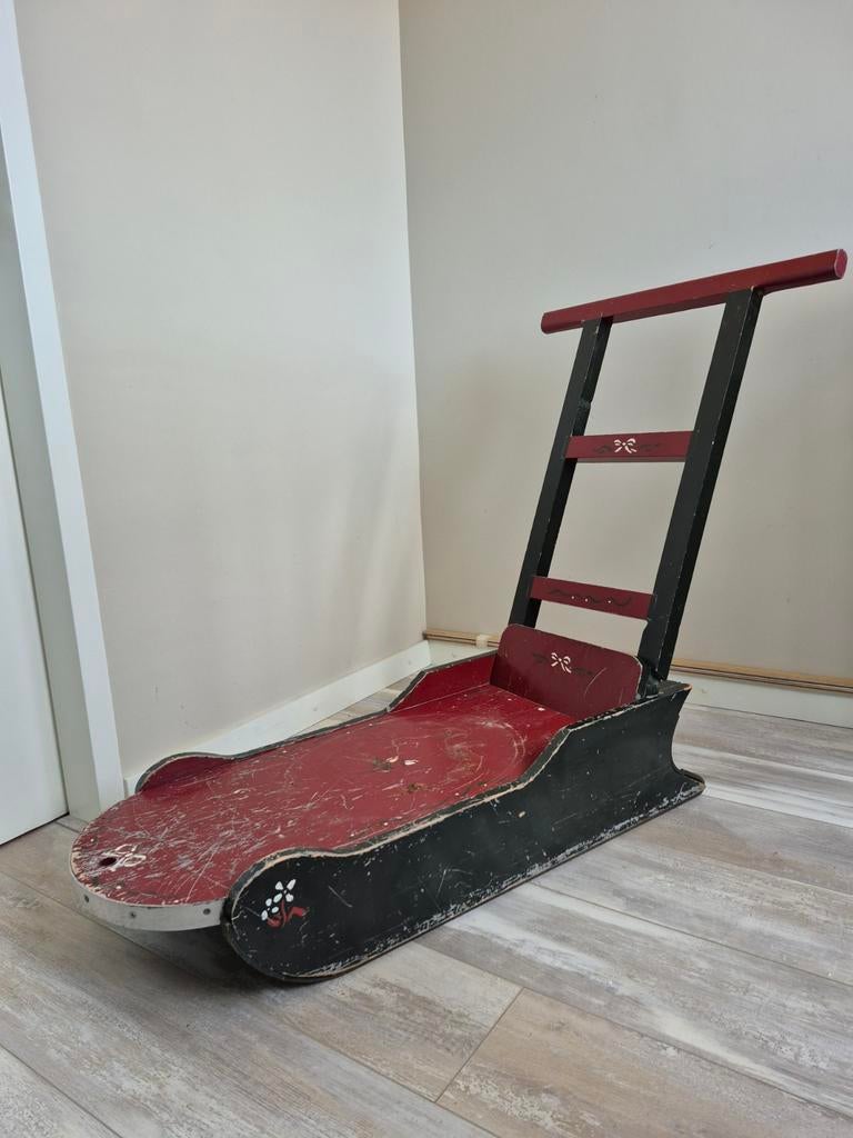 Antieke houten slee, Ophalen, Rugleuning, Gebruikt