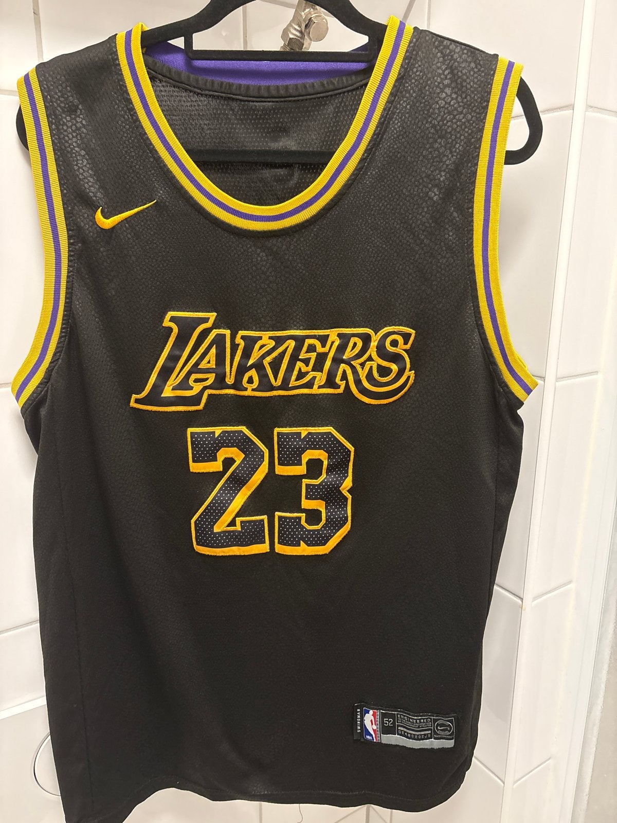 NBA Basketbal Jerseys: Lakers LeBron James & Rockets Harden, Ophalen of Verzenden, Zo goed als nieuw, Kleding