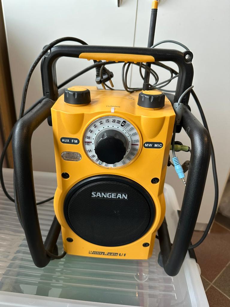 Sangean bouwradio Utility U-1, Audio, Tv en Foto, Ophalen, Zo goed als nieuw, Bouwradio