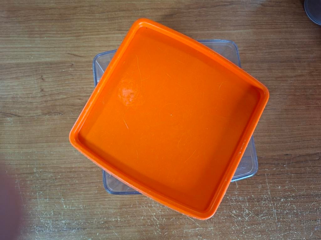 Vintage Vershoudbakje met Oranje Deksel, Ophalen of Verzenden, Gebruikt, Oranje, Bak of Kom
