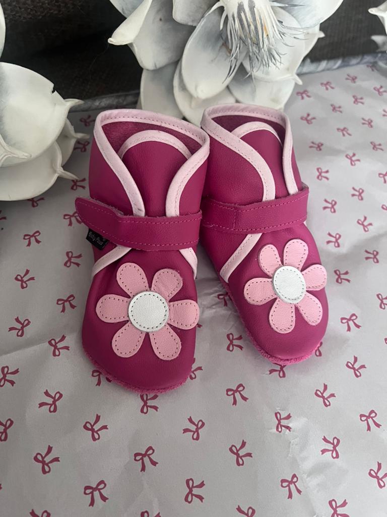 Baby slofjes Baby Paws, Kinderen en Baby's, Babykleding | Schoentjes en Sokjes, Slofjes, Meisje, Nieuw, Ophalen of Verzenden