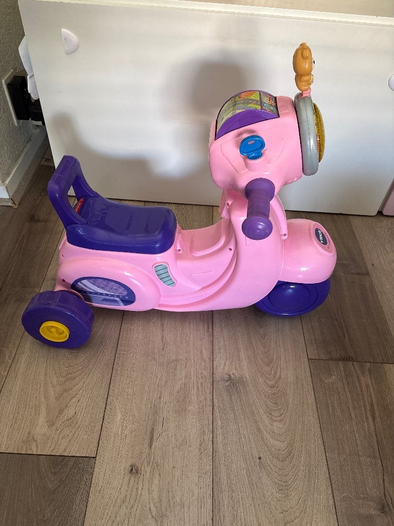 Vtech scooter roze, Kinderen en Baby's, Speelgoed | Vtech, Ophalen, Zo goed als nieuw, 2 tot 4 jaar