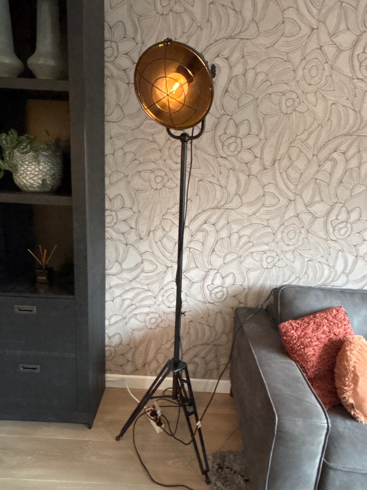 Industriële Vloerlamp met Statief - Zwart, Huis en Inrichting, Ophalen, E27 (groot), Zo goed als nieuw, Metaal