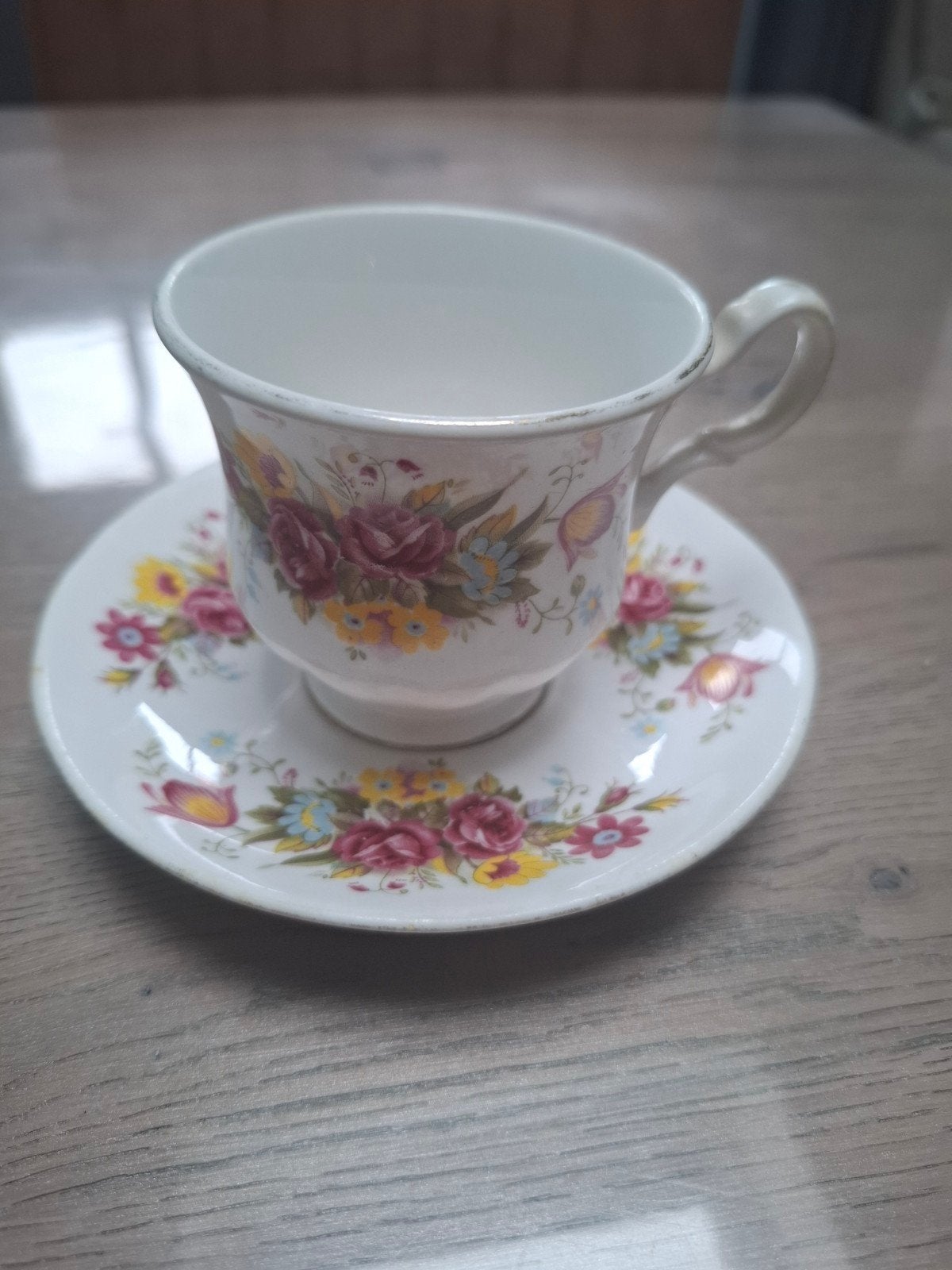 Kop en schotel Royal Kent, Ophalen of Verzenden, Zo goed als nieuw, Porselein, Kop en/of schotel
