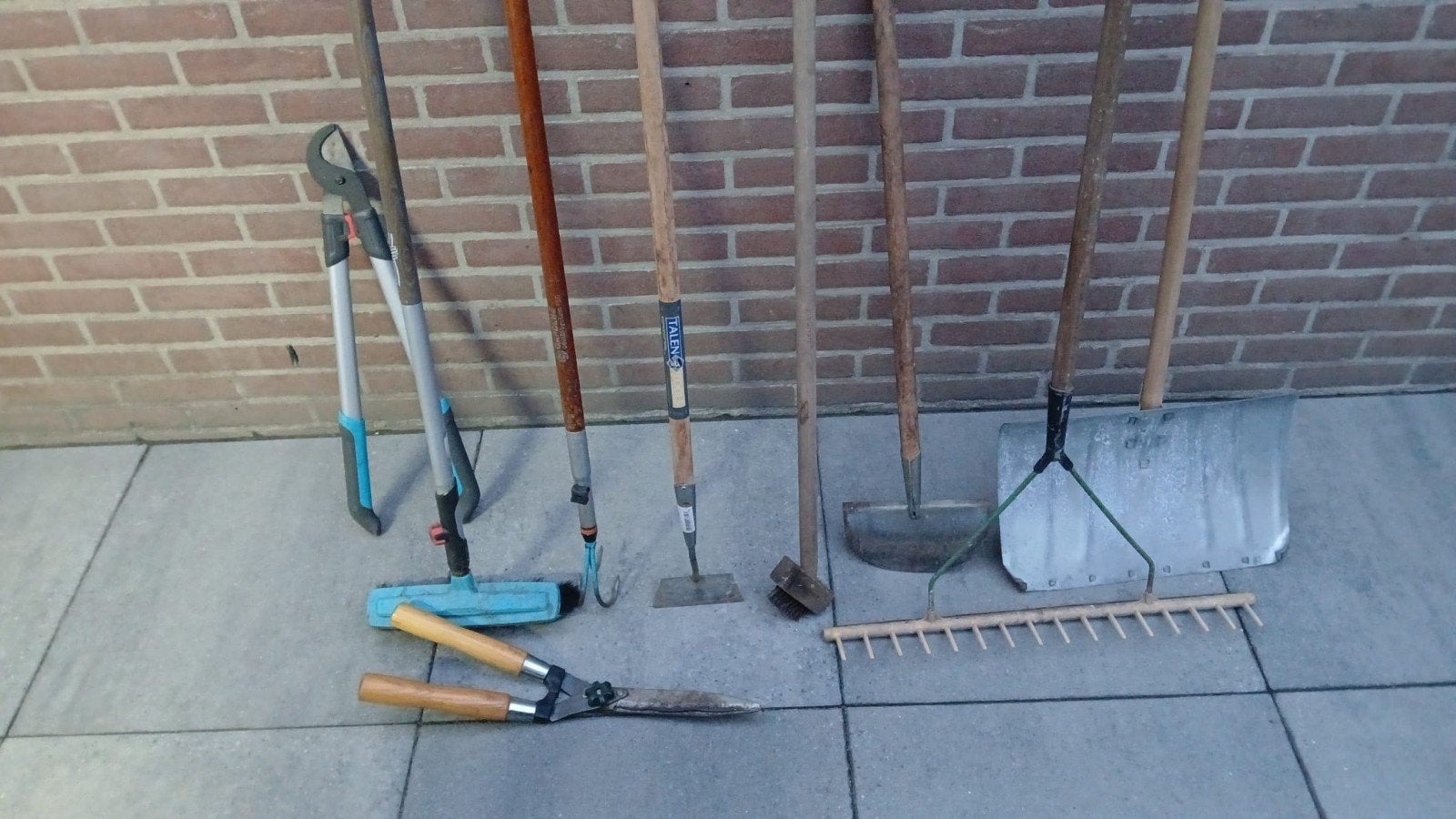 Partij tuingereedschap en Handgereedschap, Ophalen, Gebruikt