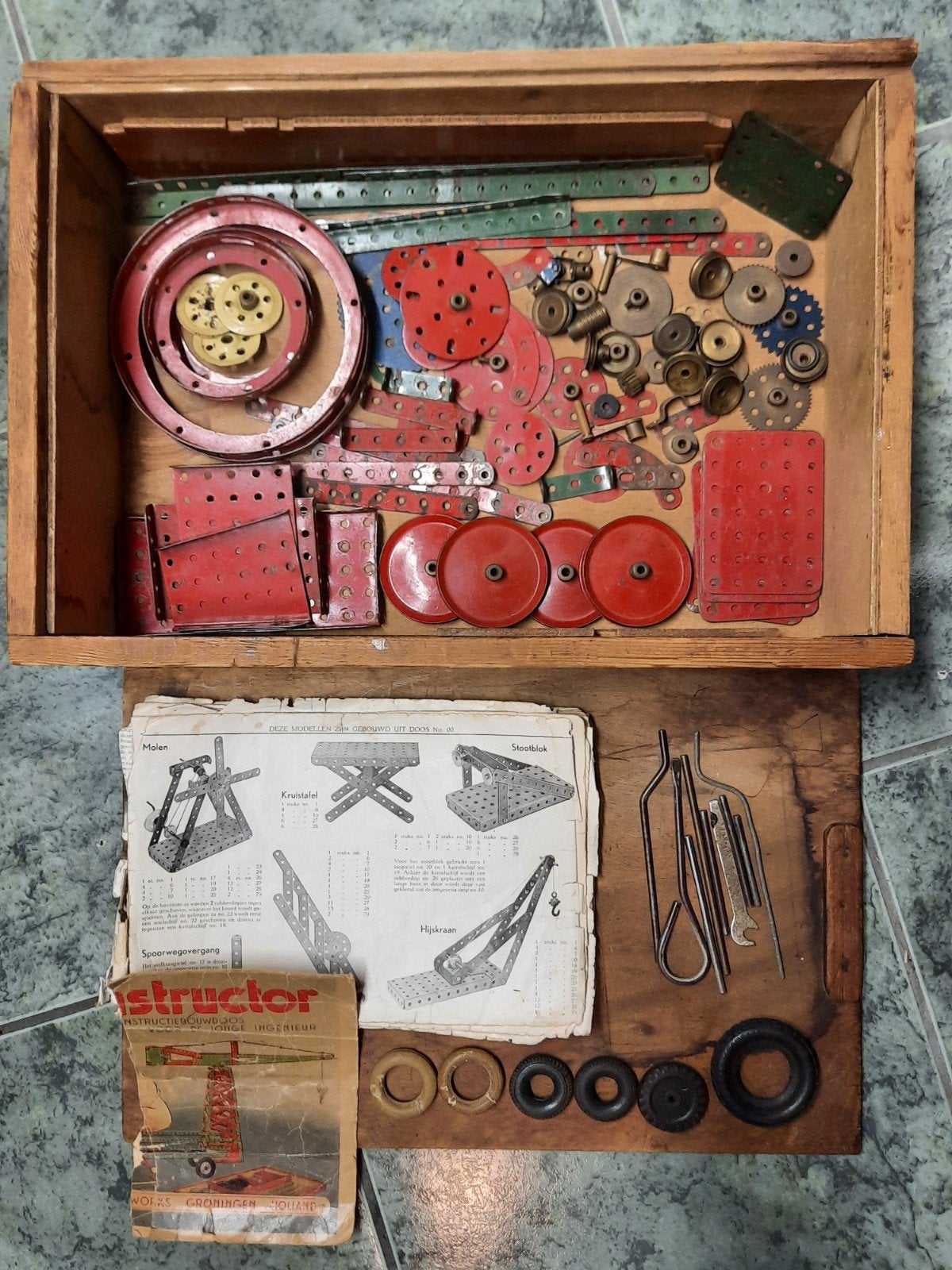 Doos met Meccano Constructor onderdelen met boekje, Ophalen of Verzenden, Gebruikt, Groter dan 1:32