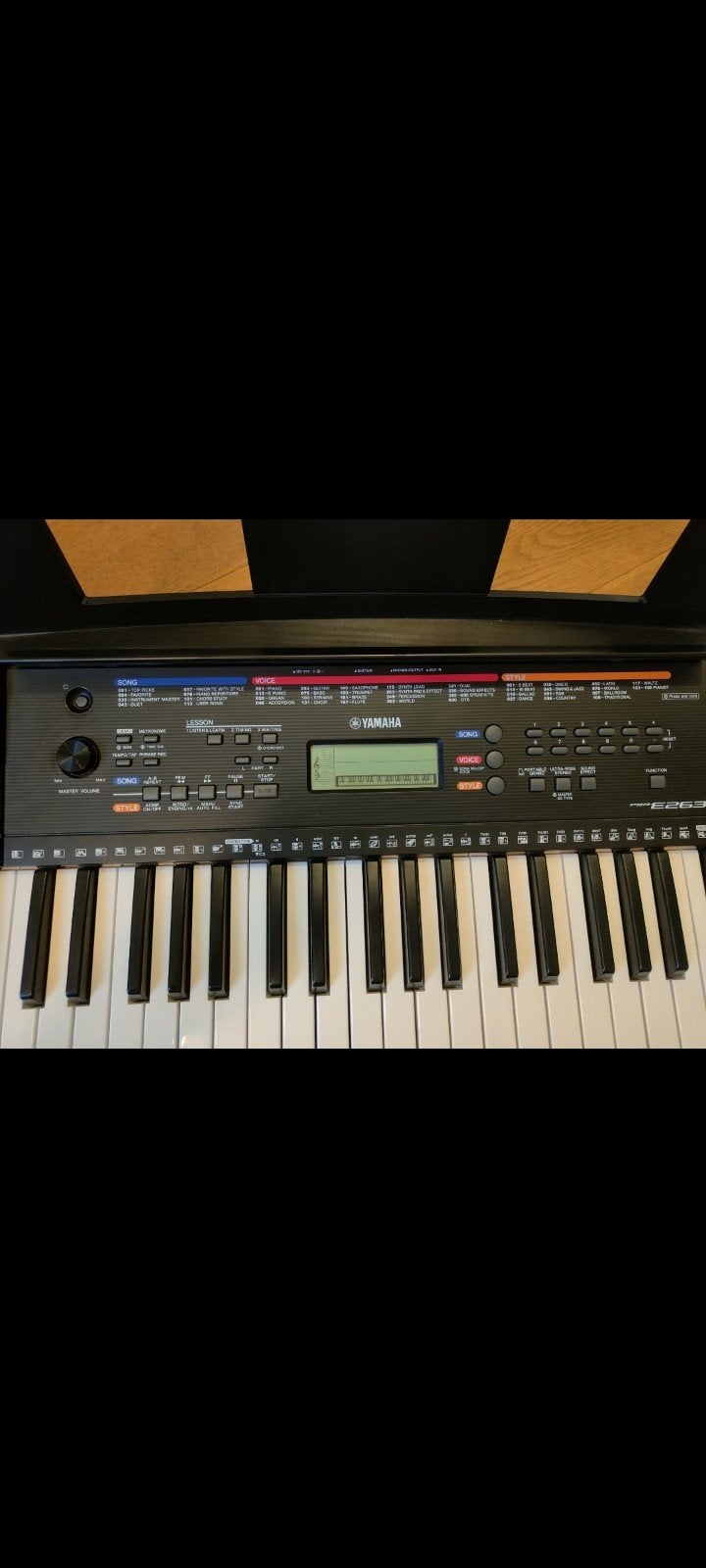 Yamaha PSR-E263 Keyboard - Zo goed als nieuw, 61 toetsen, Yamaha, Zo goed als nieuw, Met standaard