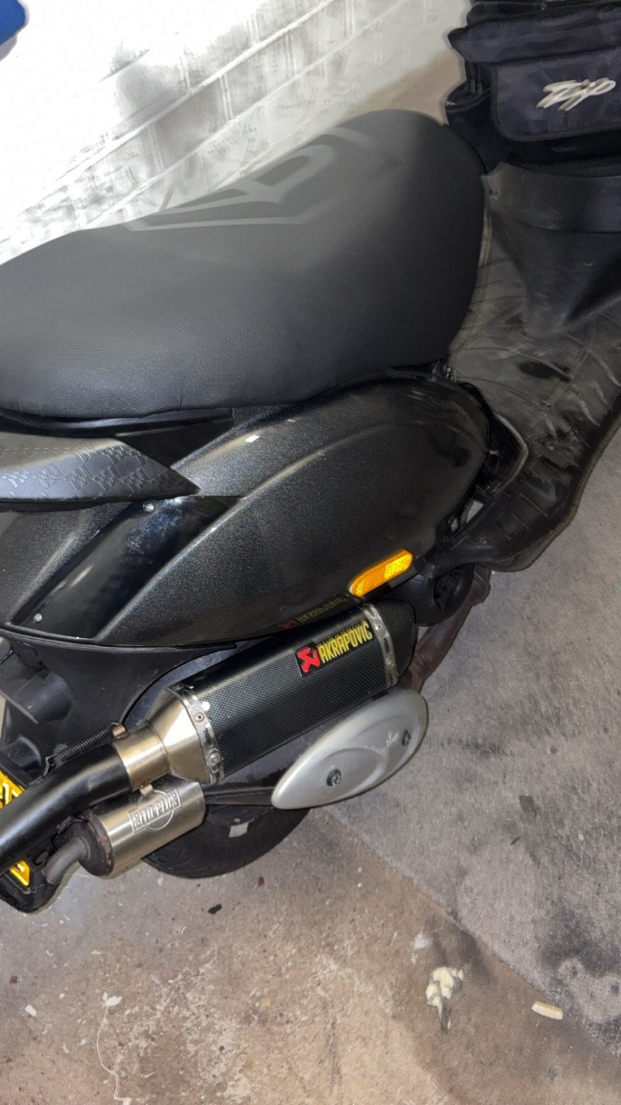Akrapovic zonder bocht of houder en demper, Ophalen, Gebruikt, Uitlaat, Overige merken