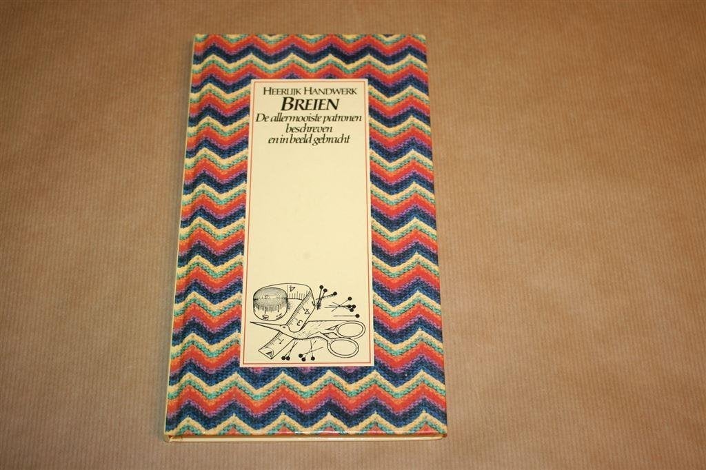 Breien. Allermooiste patronen beschreven & in beeld gebracht, Boeken, Ophalen of Verzenden, Gelezen, Breien en Haken