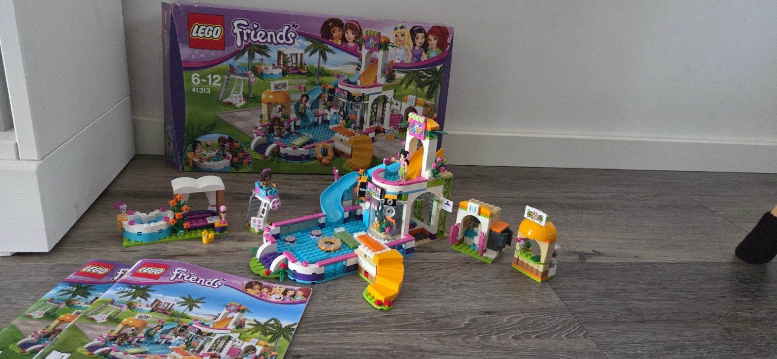 LEGO Friends Heartlake Zwembad 41313 (met handleiding), Kinderen en Baby's, Speelgoed | Bouwstenen, Ophalen of Verzenden, Gebruikt