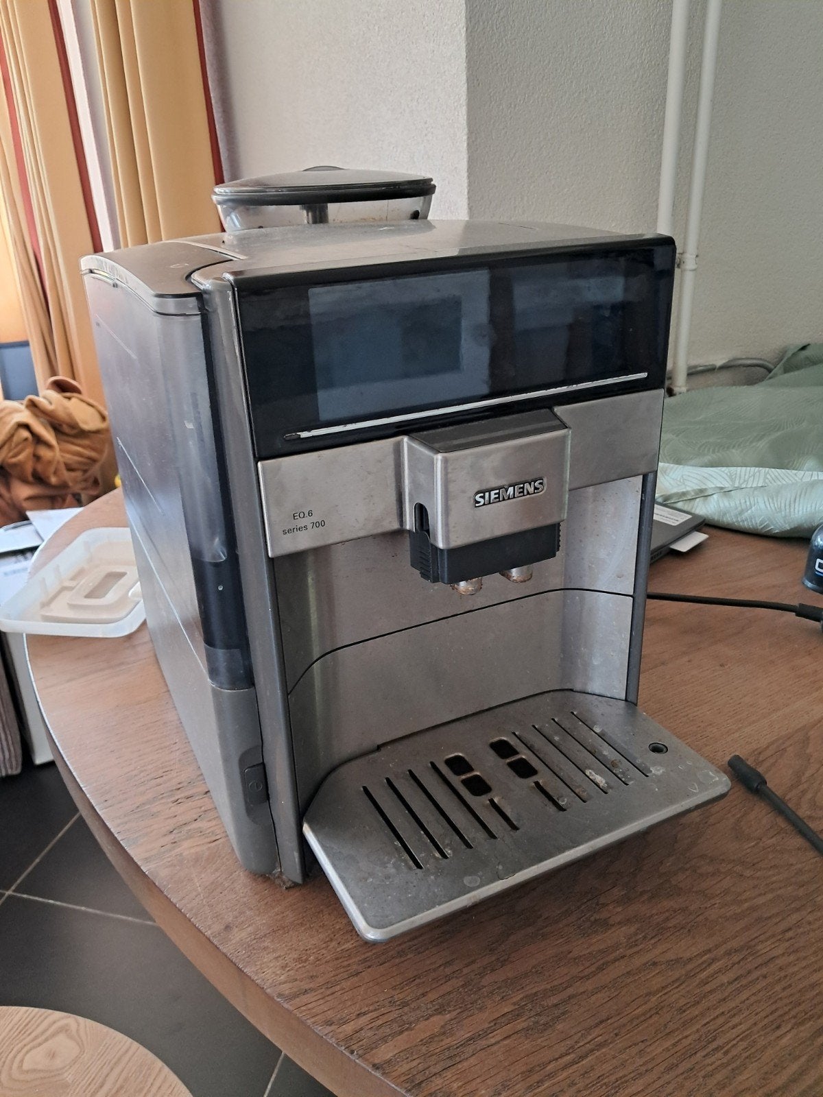 Siemens EQ6 series 700 defect - voor onderdelen, Ophalen of Verzenden, Niet werkend, Koffiemachine, Koffiebonen