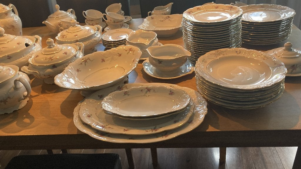 Brocante servies met bloemmotief, Antiek en Kunst, Ophalen