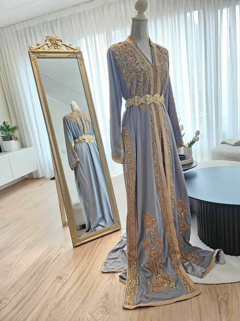 takchita te huur, Kleding | Dames, Gelegenheidskleding, Maat 38/40 (M), Overige typen, Ophalen of Verzenden, Grijs