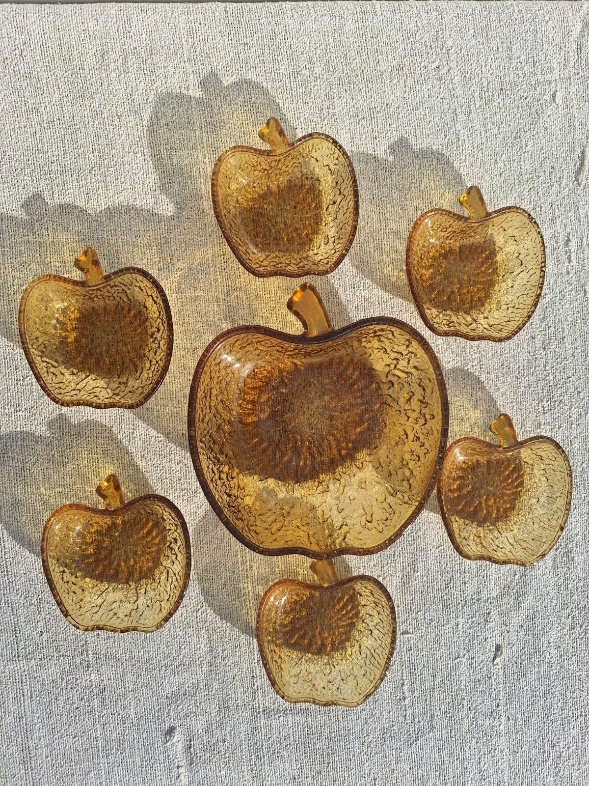 Vintage Italiaanse 7 delige appelset van amberglas jaren '70, Huis en Inrichting, Ophalen of Verzenden, X, Overige stijlen, Glas