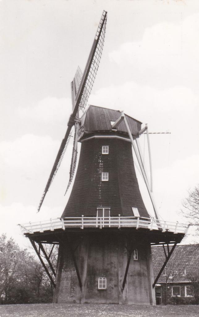molens , diverse  plaatsen ,4 x, Verzamelen, Ansichtkaarten | Nederland, Ophalen of Verzenden, Voor 1920, Zuid-Holland