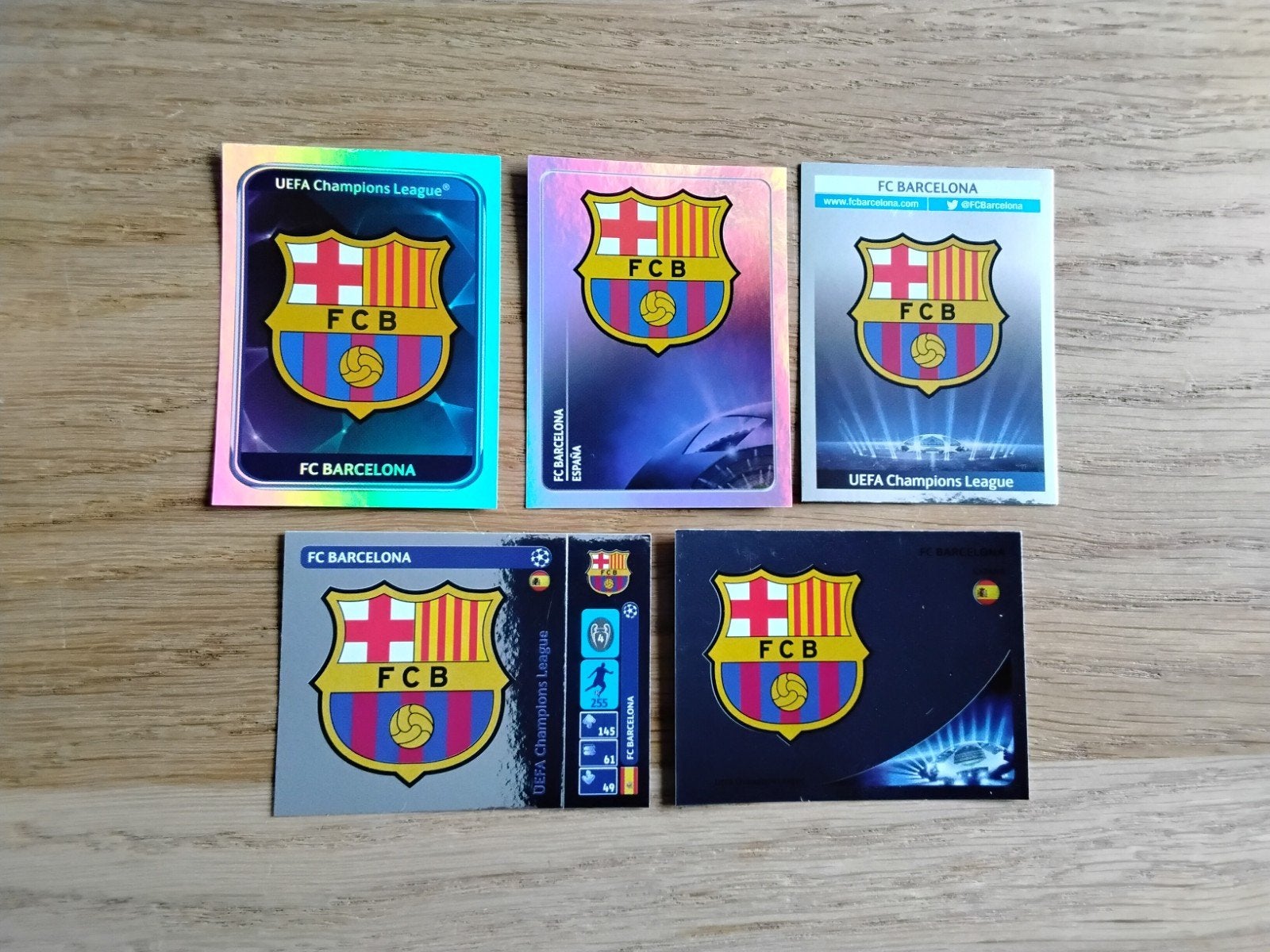 5 Panini Emblemen FC Barcelona Champions League 2010 tot 14, Verzamelen, Ophalen of Verzenden, Zo goed als nieuw, Buitenlandse clubs