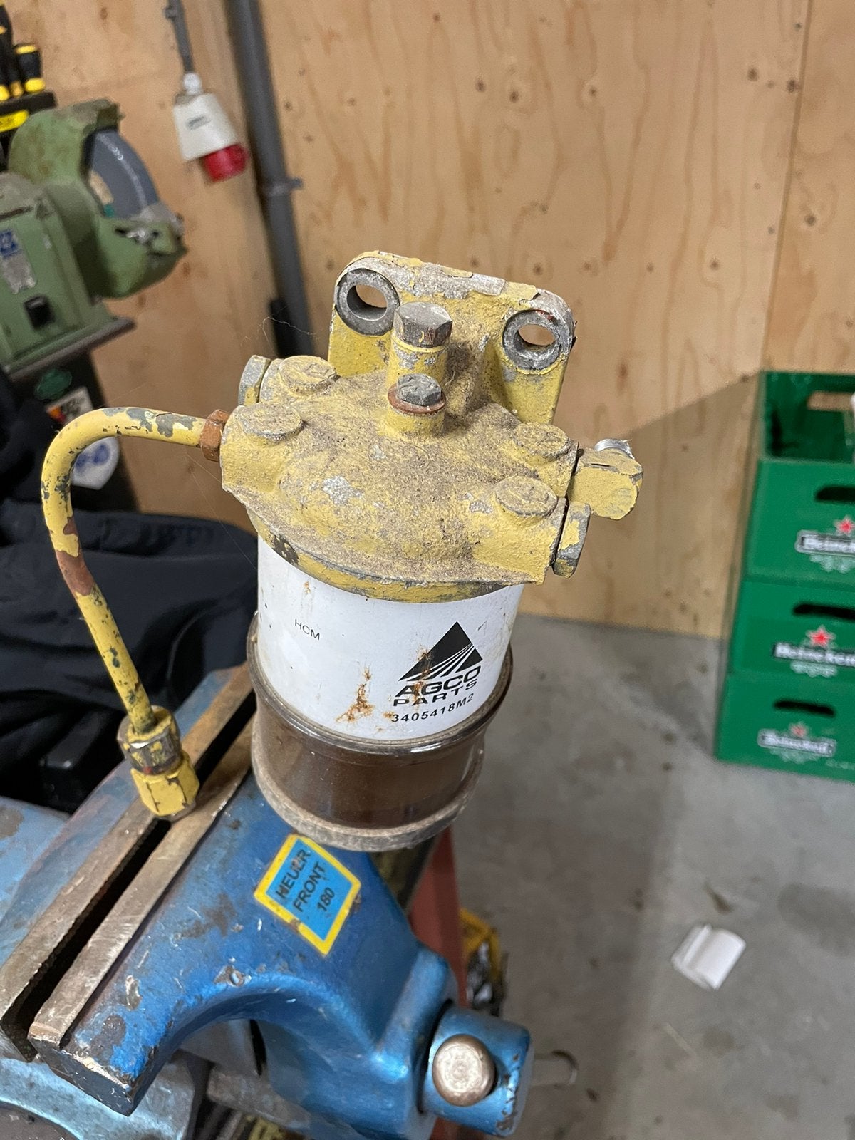 Brandstof filter huis deutz 912 913 moter f4l912, Ophalen, Zo goed als nieuw