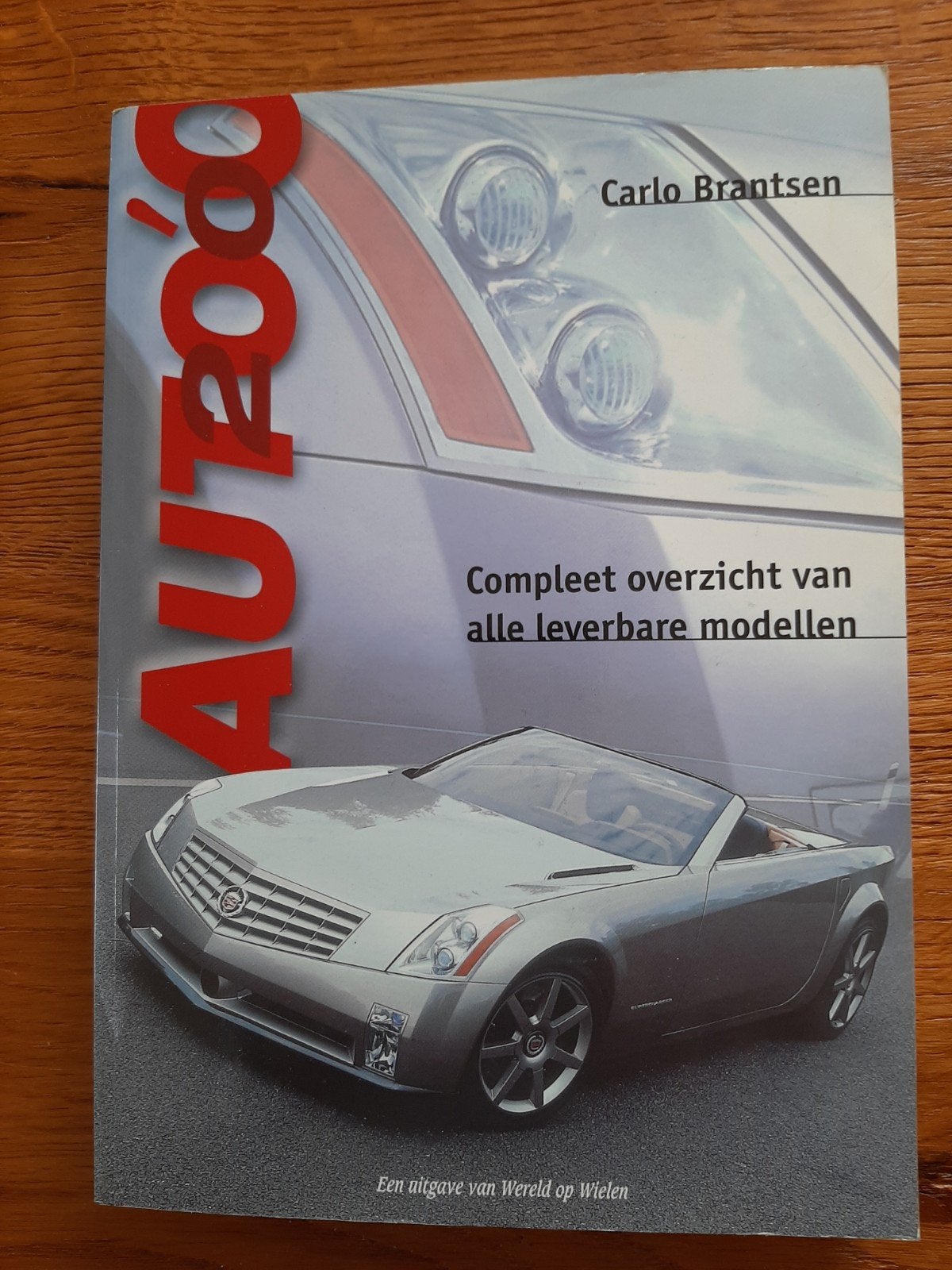 Auto 2000, Boeken, Auto's | Boeken, Ophalen of Verzenden, Gelezen, Algemeen, Carlo Brantsen