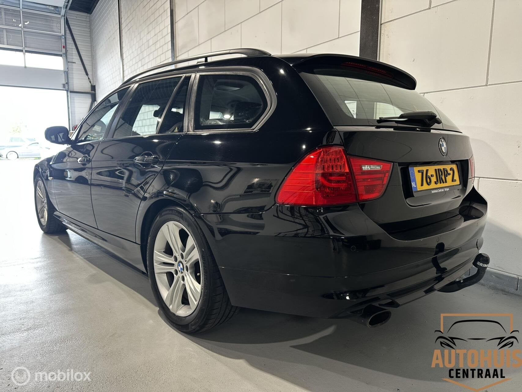 Foto 3 van BMW 3-serie Touring 318i Business Line*NwAPK*Trekhaak*Navi