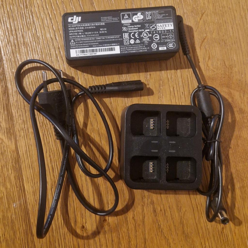 DJI osmo Oplader station, Ophalen of Verzenden, Zo goed als nieuw