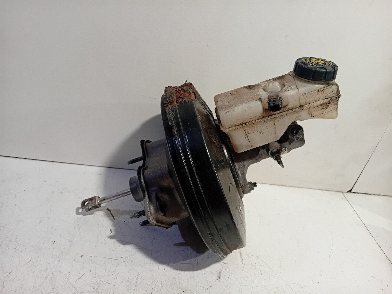 Rembekrachtiger Renault Clio, Onderdelen@venauto.nl, Van der Ven Autorecycling B.V., Gebruikt, Ettenseweg 76, 4706 PB Roosendaal, The Netherlands