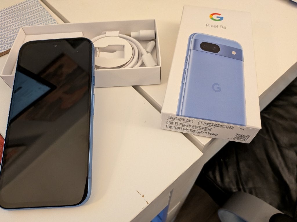 Google Pixel 8a blauw