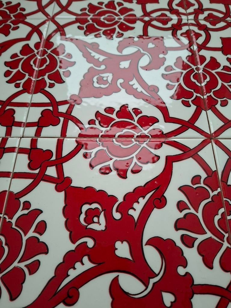 Rood-witte tegels bloemmotief/ tegeltableau, Doe-het-zelf en Verbouw, Tegels, Zo goed als nieuw, Wandtegels, Keramiek, 20 tot 40 cm