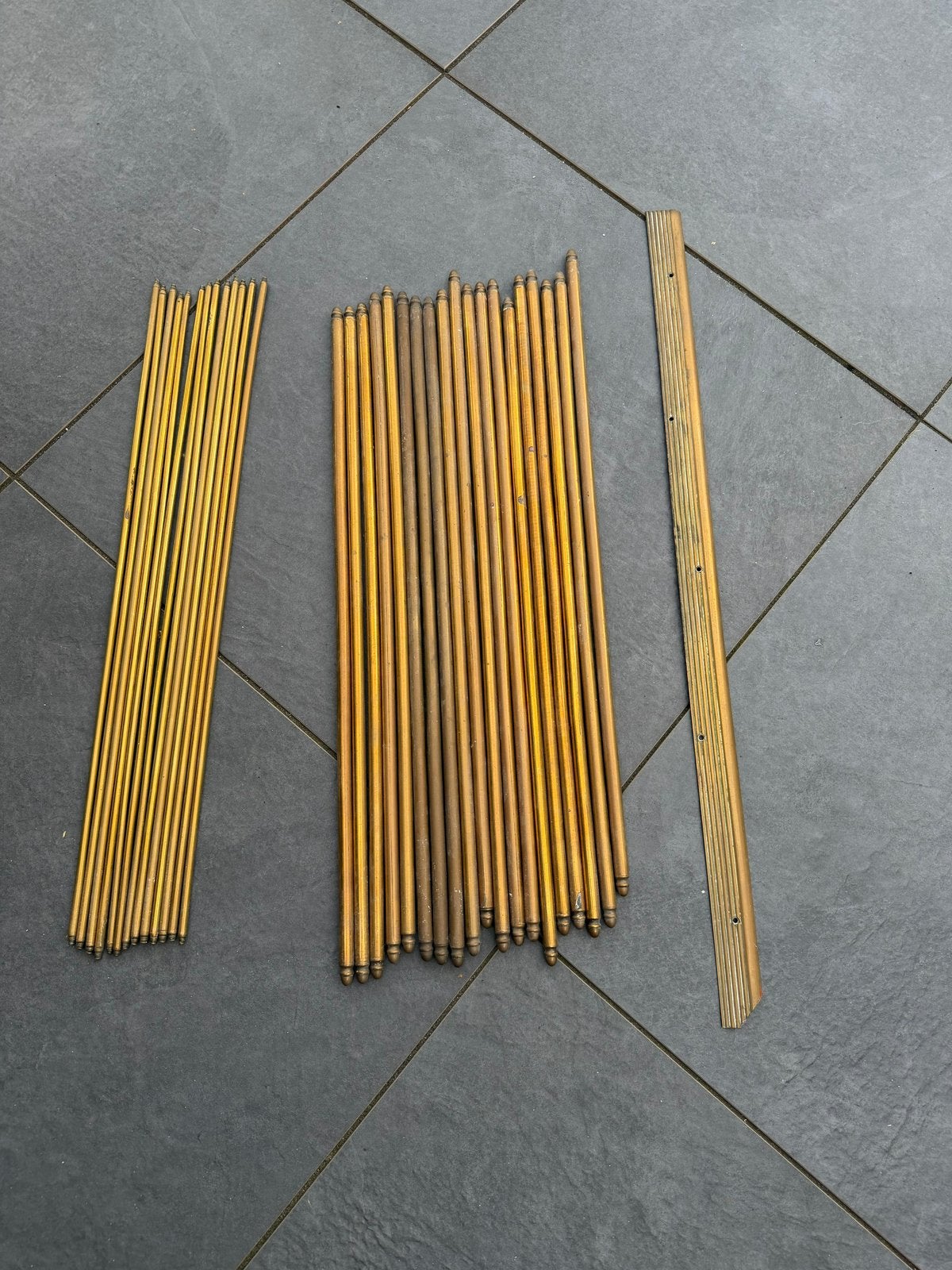 Antieke/vintage messing traproedes – 32 stuks – 60 cm, Ophalen, Gebruikt, 50 tot 100 cm, Rond