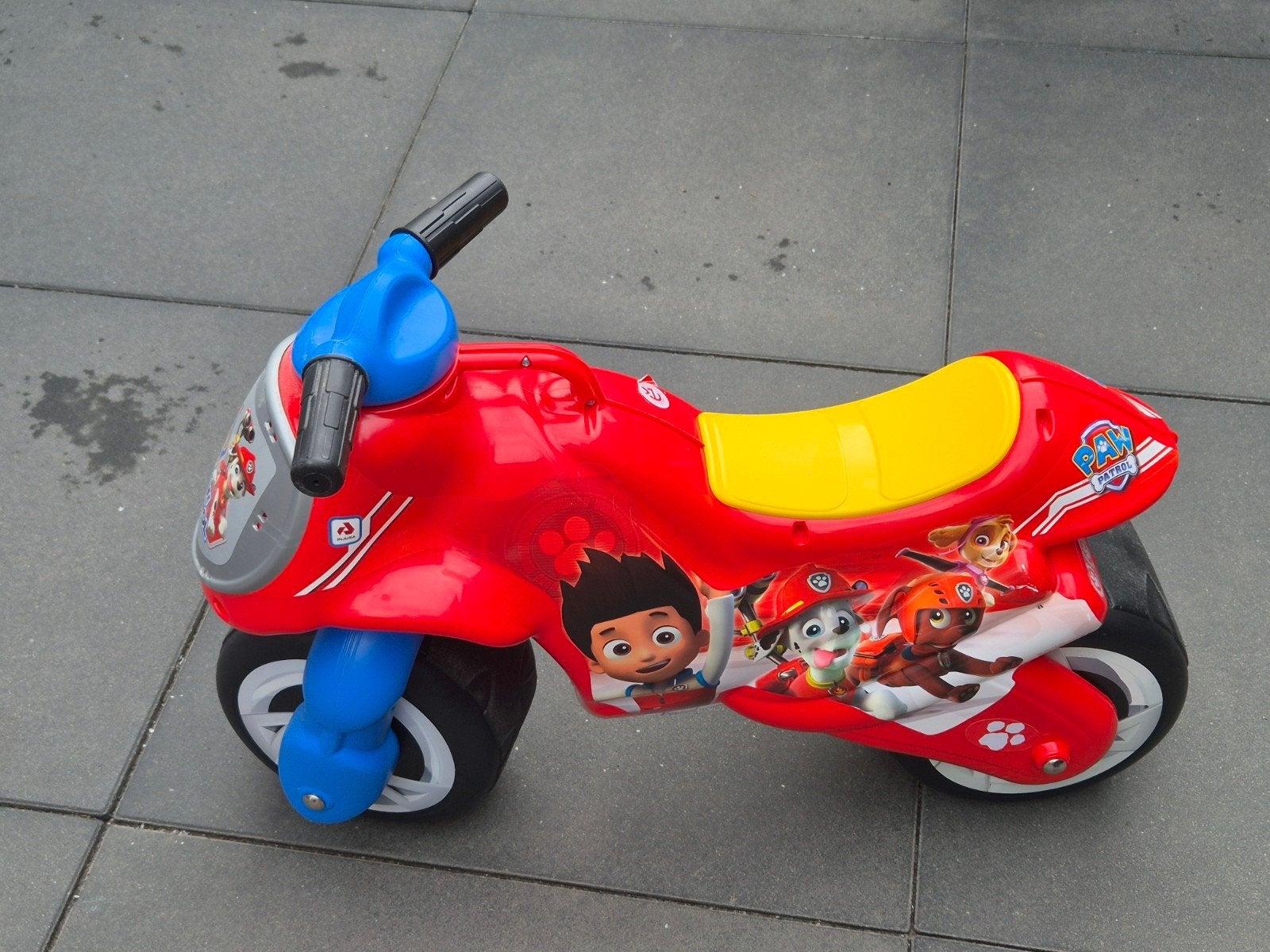 Paw Patrol Loopfiets - Rood met Chase en Marshall, Ophalen of Verzenden, Gebruikt, Loopfiets