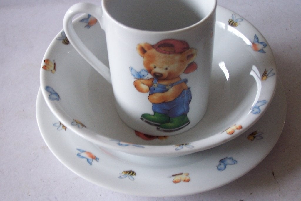 Kinder servies set met beertje - 3-delig, Overige merken, Ophalen of Verzenden, Zo goed als nieuw, Overige stijlen