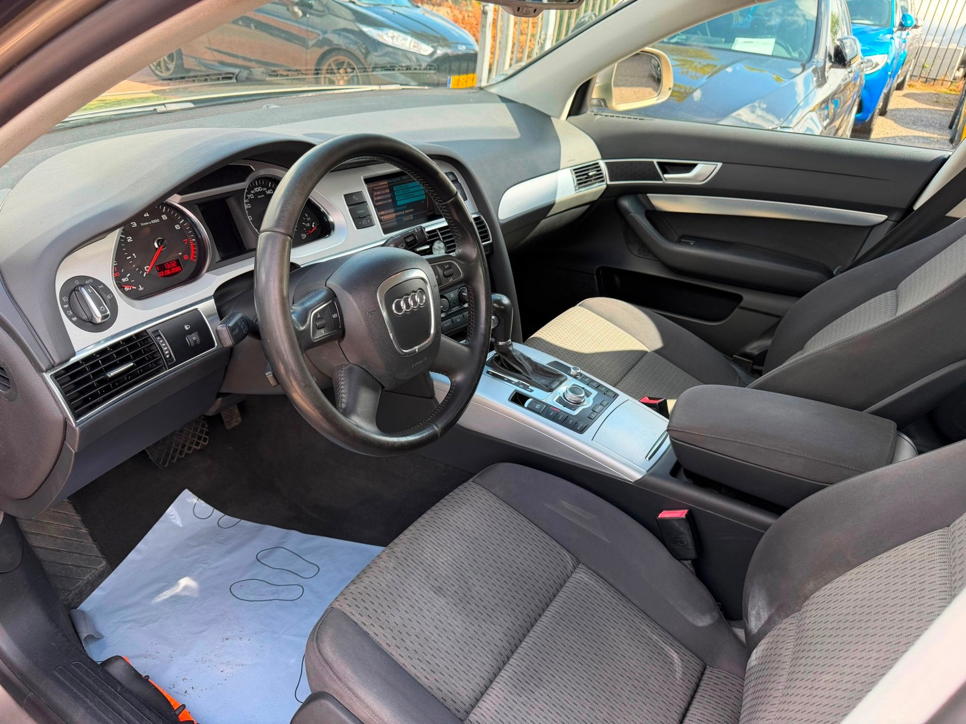 Audi A6 Avant 2.0 TFSI Business Edition - NETTE AUTO, Auto's, Euro 5, Stof, Gebruikt, Zwart