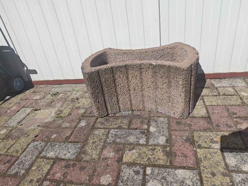 GRATIS stenen plantenbak, Tuin en Terras, Ophalen, Zo goed als nieuw, Aluminium